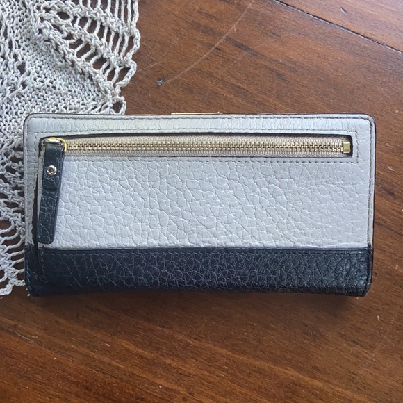 Kate Spade Staci Colorblock Bifold Beige Wallet - Picture 3 of 16